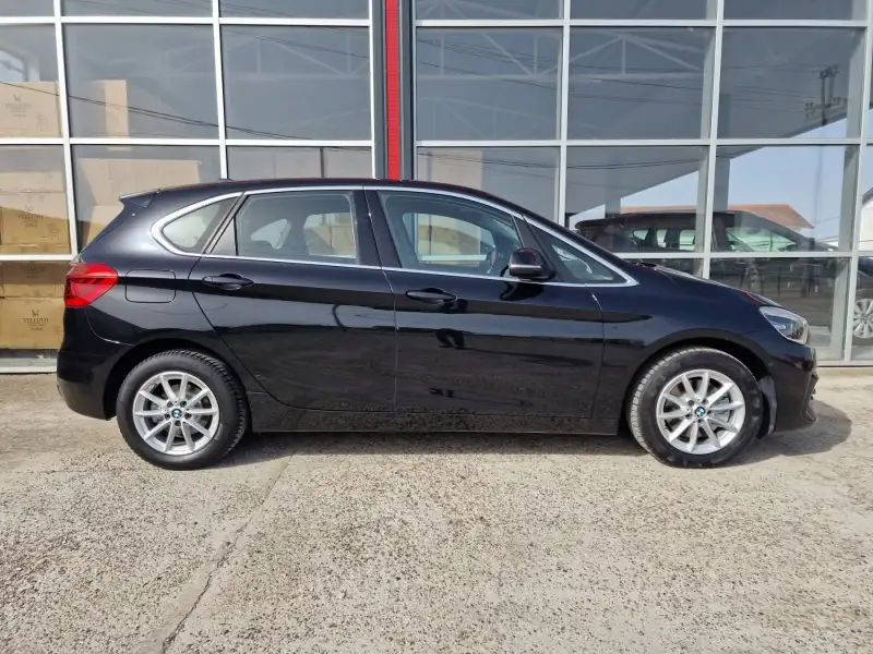 BMW 218d 2 ActiveTourer Dizel 2021. godište - Slika 4
