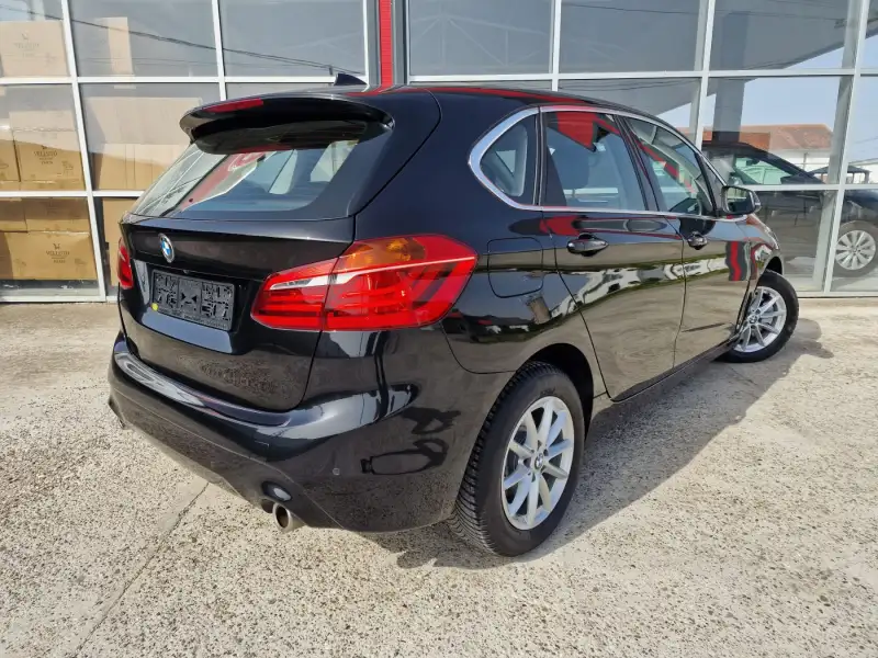 BMW 218d 2 ActiveTourer Dizel 2021. godište - Slika 5
