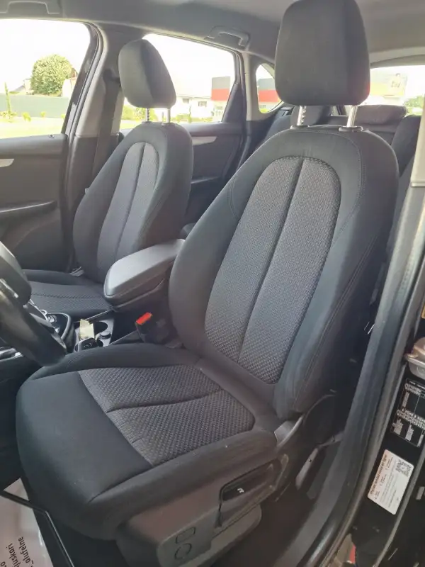 BMW 218d 2 ActiveTourer Dizel 2021. godište - Slika 12