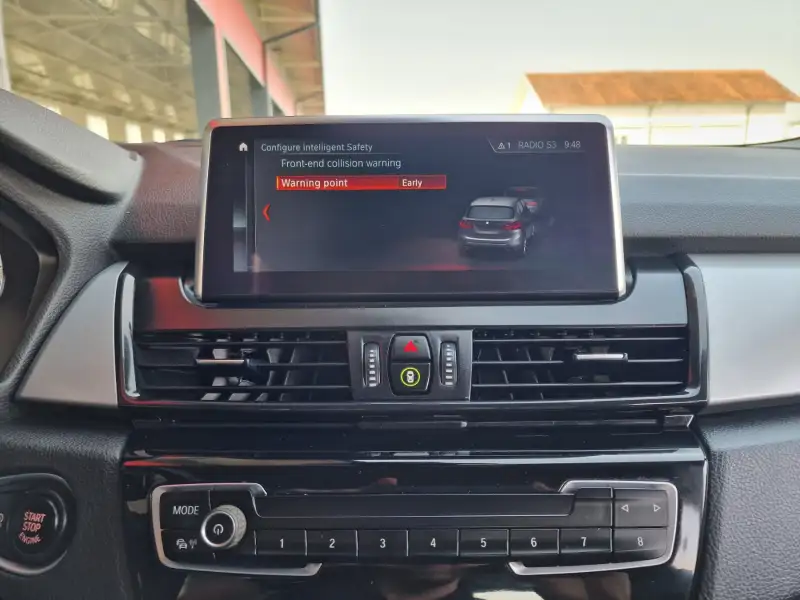 BMW 218d 2 ActiveTourer Dizel 2021. godište - Slika 20