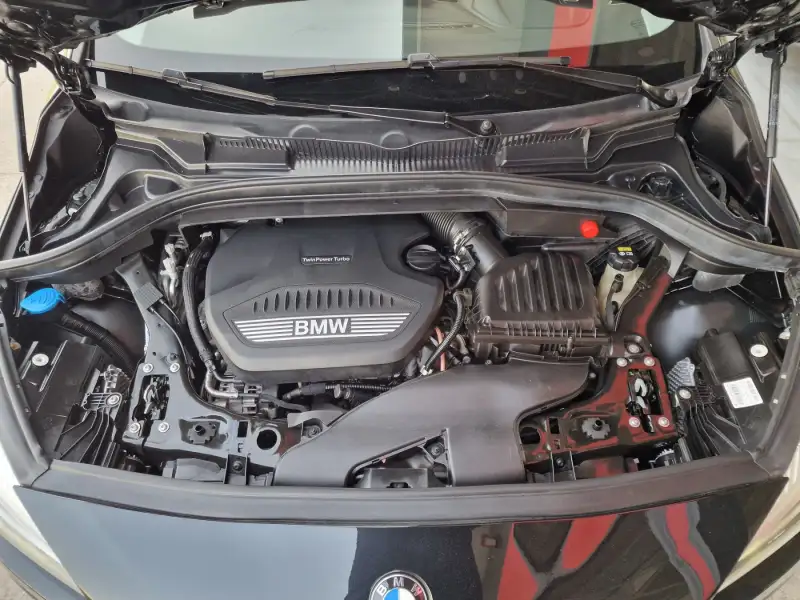 BMW 218d 2 ActiveTourer Dizel 2021. godište - Slika 29