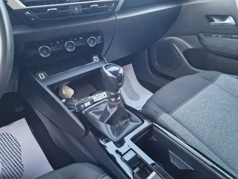 Citroen C4 Benzin 2022. godište - Slika 14