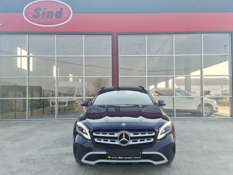 Mercedes GLA 200 INSIRATION Dizel 2017. godište - Slika 2