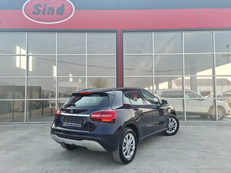 Mercedes GLA 200 INSIRATION Dizel 2017. godište - Slika 5