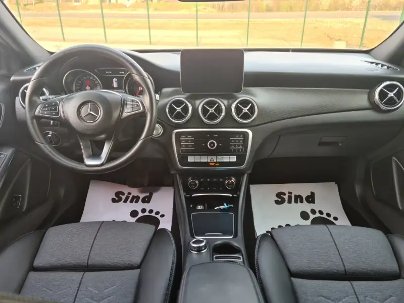 Mercedes GLA 200 INSIRATION Dizel 2017. godište - Slika 14