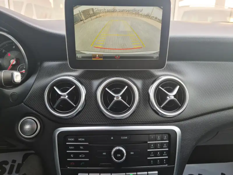 Mercedes GLA 200 INSIRATION Dizel 2017. godište - Slika 22