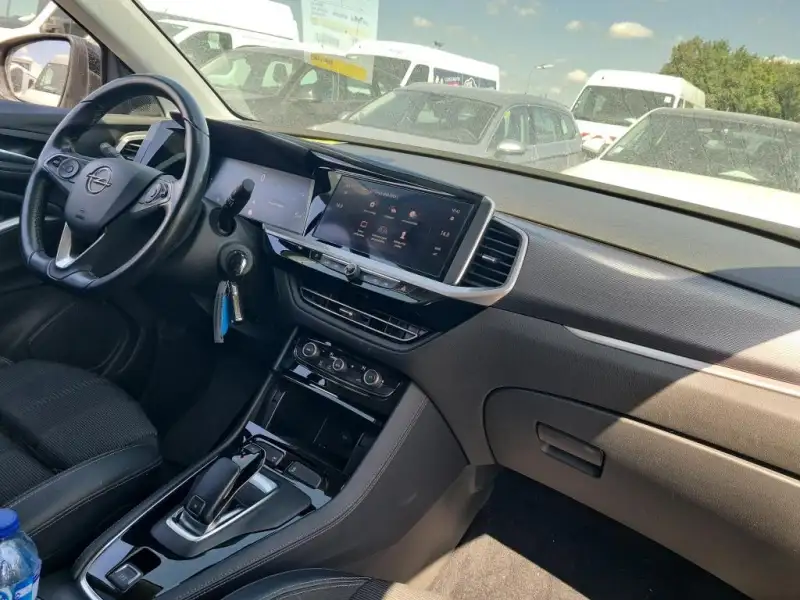 Opel Grandland Elegance Benzin 2023. godište - Slika 2