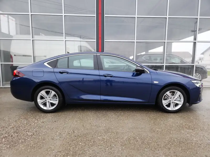Opel Insignia Grand Sport Dizel 2022. godište - Slika 4