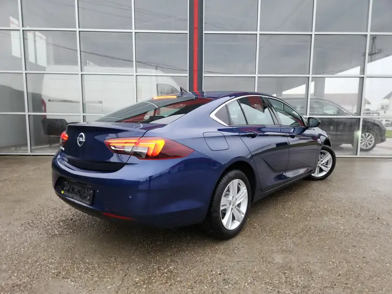 Opel Insignia Grand Sport Dizel 2022. godište - Slika 5