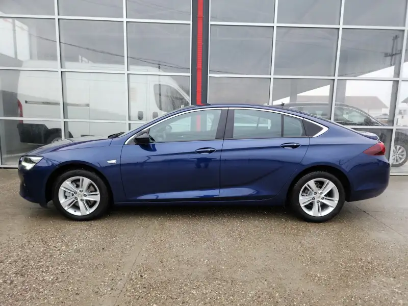 Opel Insignia Grand Sport Dizel 2022. godište - Slika 8