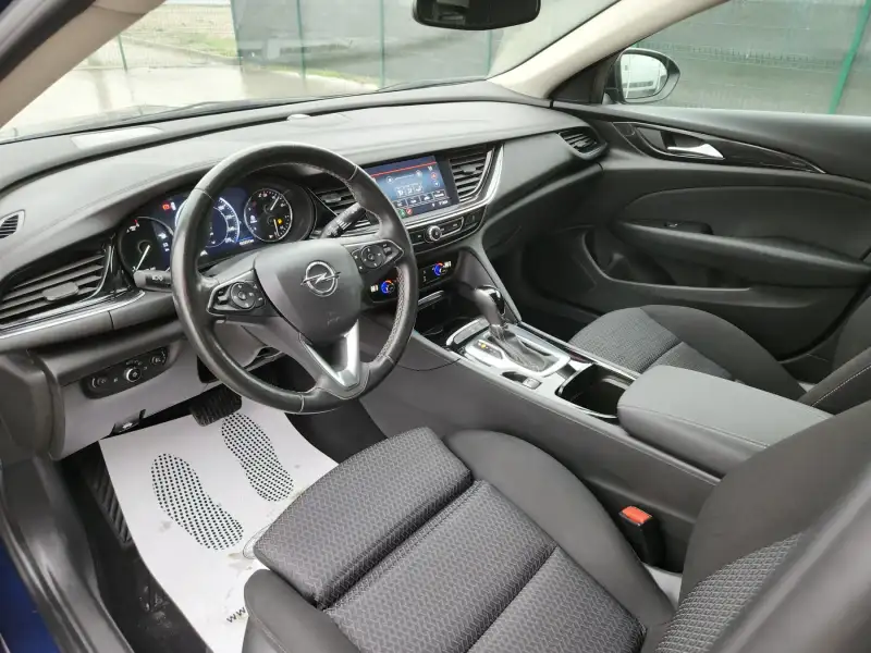 Opel Insignia Grand Sport Dizel 2022. godište - Slika 11