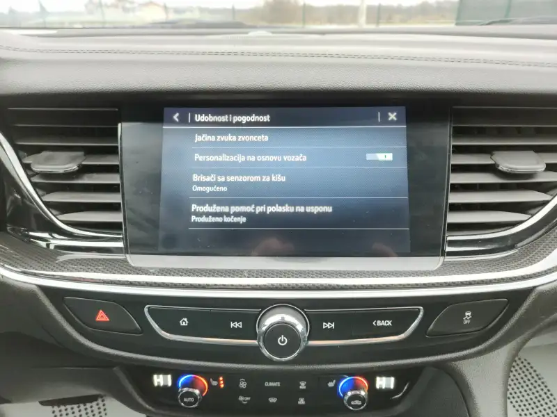 Opel Insignia Grand Sport Dizel 2022. godište - Slika 26