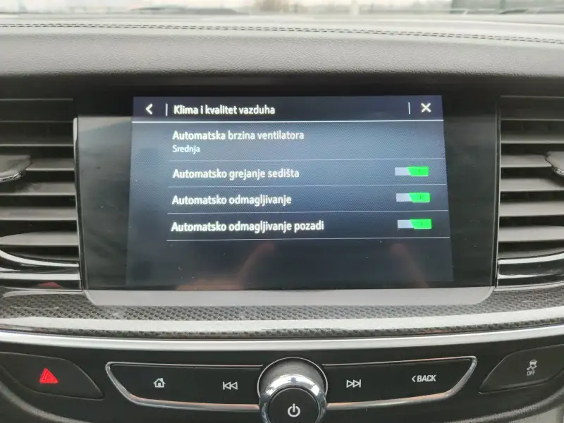 Opel Insignia Grand Sport Dizel 2022. godište - Slika 27