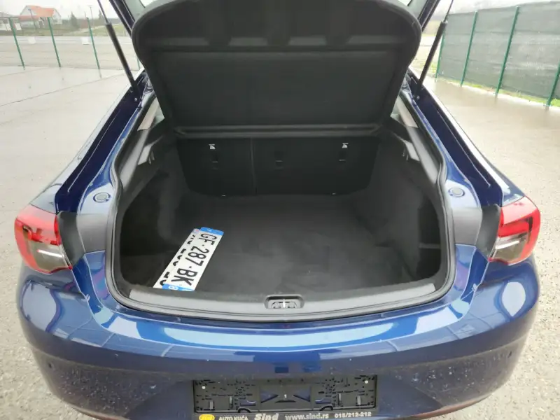 Opel Insignia Grand Sport Dizel 2022. godište - Slika 32
