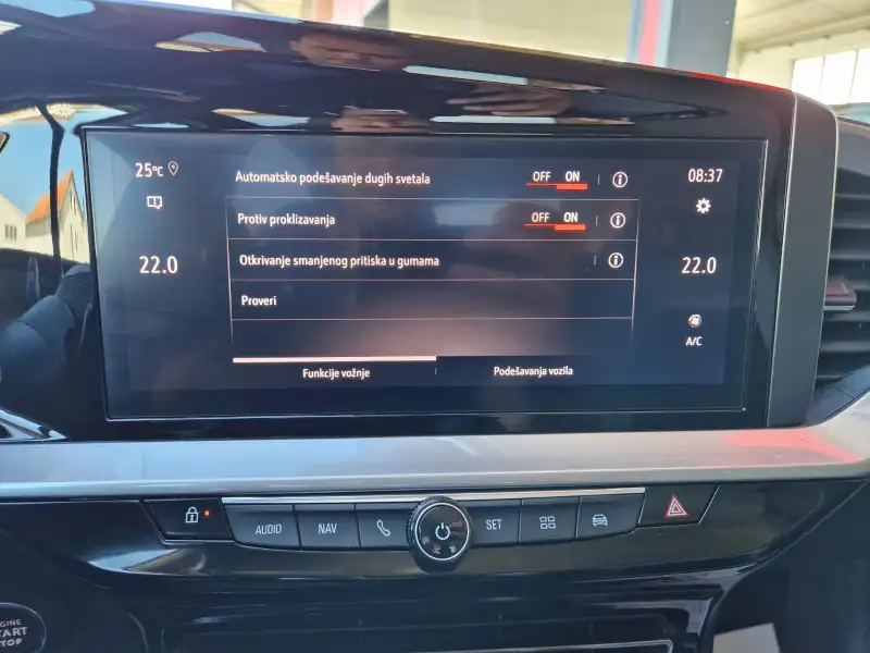 Opel Mokka Elegance Benzin 2021. godište - Slika 13