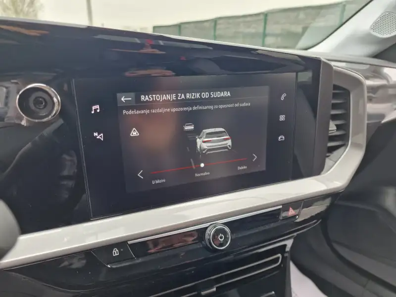 Opel Mokka Elegance Benzin 2022. godište - Slika 24