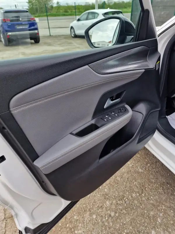 Opel Mokka Elegance Benzin 2022. godište - Slika 10