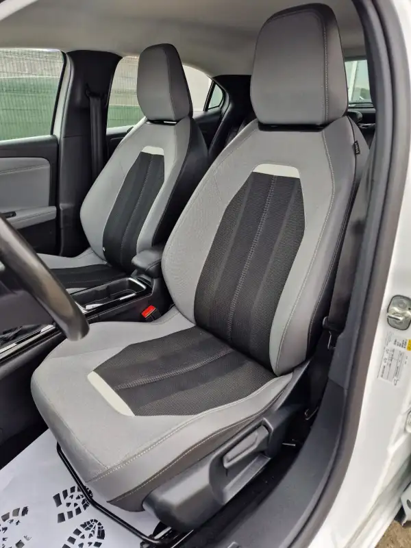 Opel Mokka Elegance Benzin 2022. godište - Slika 12
