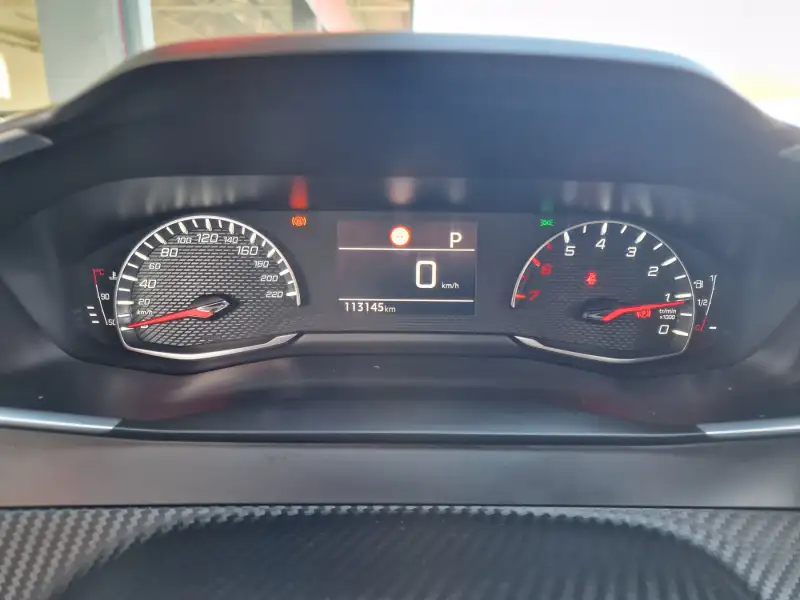 Peugeot 2008 Benzin 2021. godište - Slika 16