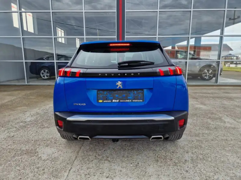 Peugeot 2008 Benzin 2021. godište - Slika 6