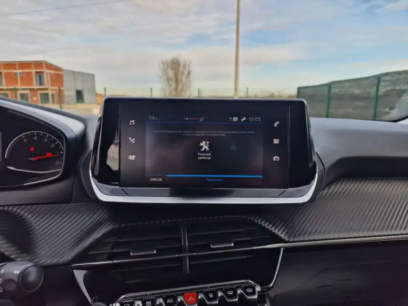 Peugeot 2008 Benzin 2021. godište - Slika 15