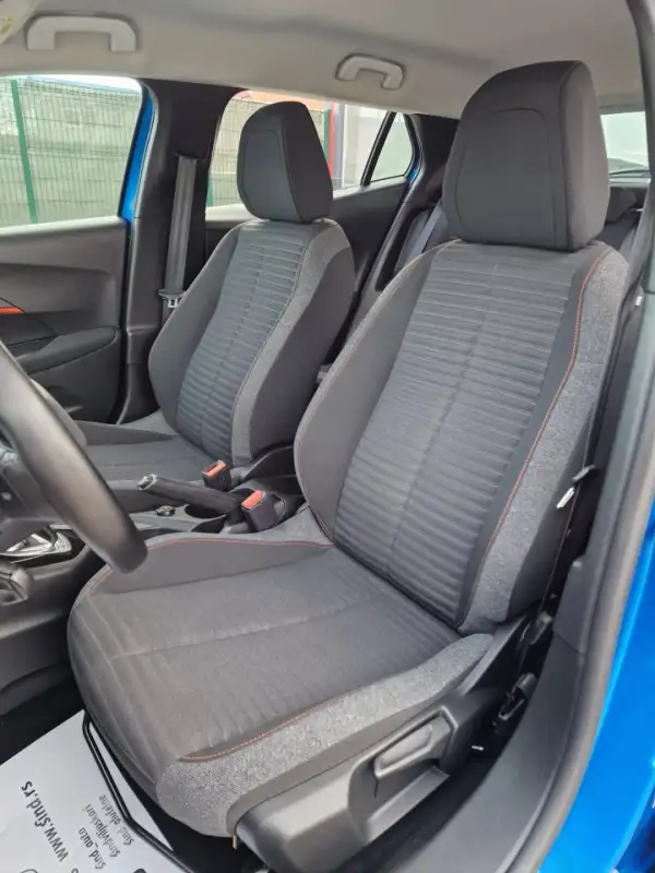 Peugeot 2008 Benzin 2021. godište - Slika 25