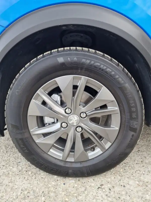 Peugeot 2008 Benzin 2021. godište - Slika 27