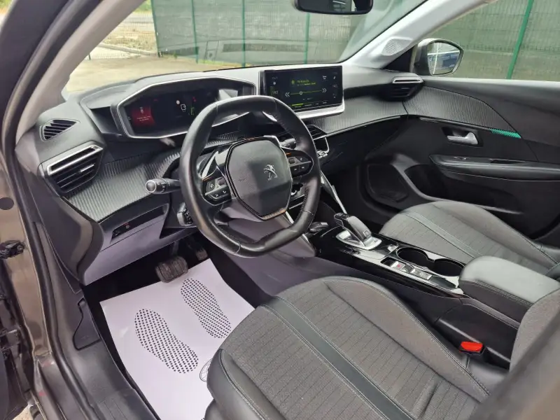 Peugeot 208 ALLURE Benzin 2021. godište - Slika 10