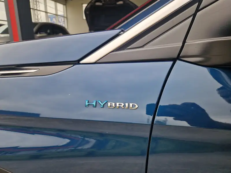 Peugeot 3008 ALLURE Hibrid / Benzin 2021. godište - Slika 15
