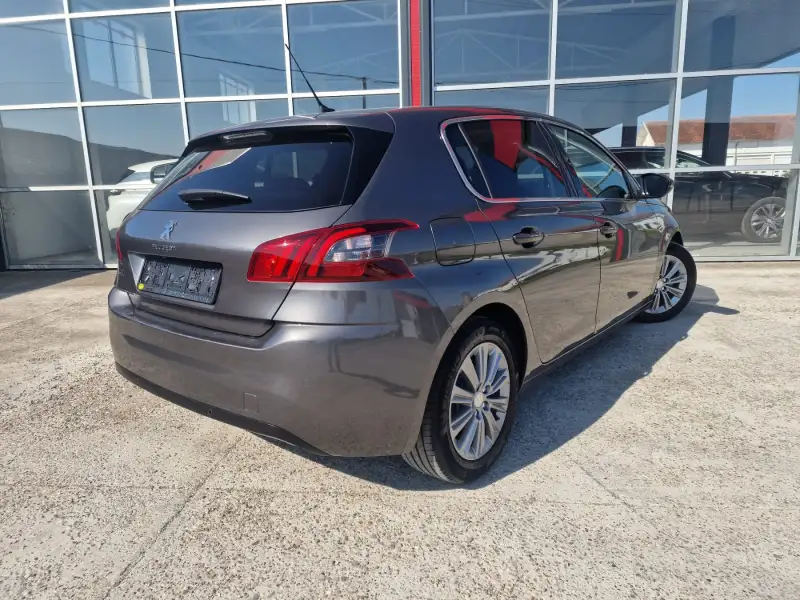 Peugeot 308 ALLURE Benzin 2021. godište - Slika 5