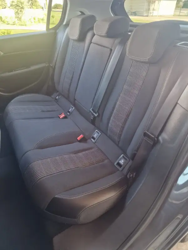 Peugeot 308 ALLURE Benzin 2021. godište - Slika 13