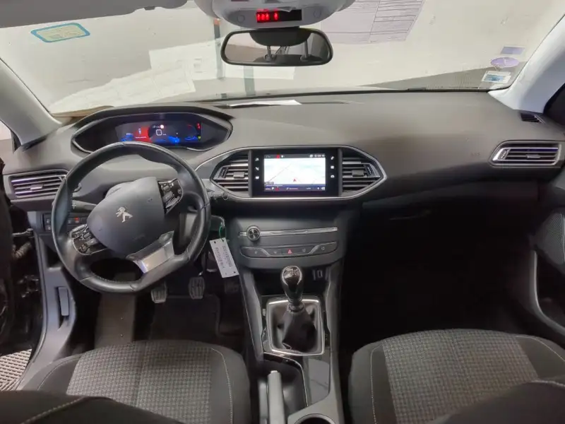 Peugeot 308 Benzin 2021. godište - Slika 2