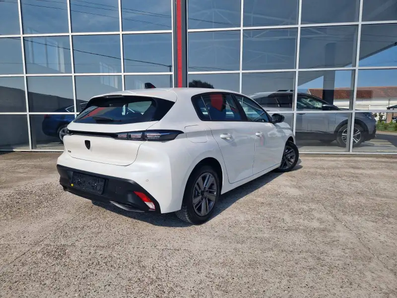 Peugeot 308 Benzin 2022. godište - Slika 5
