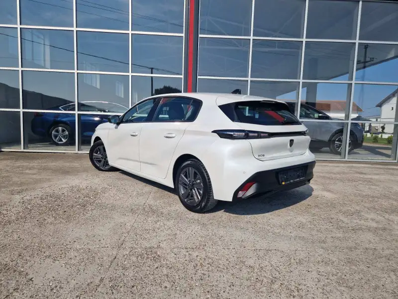 Peugeot 308 Benzin 2022. godište - Slika 7