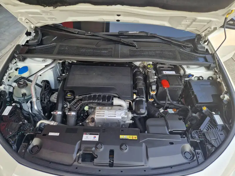 Peugeot 308 Benzin 2022. godište - Slika 27