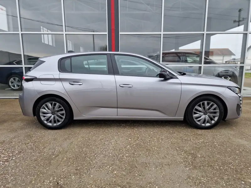 Peugeot 308 Benzin 2022. godište - Slika 4