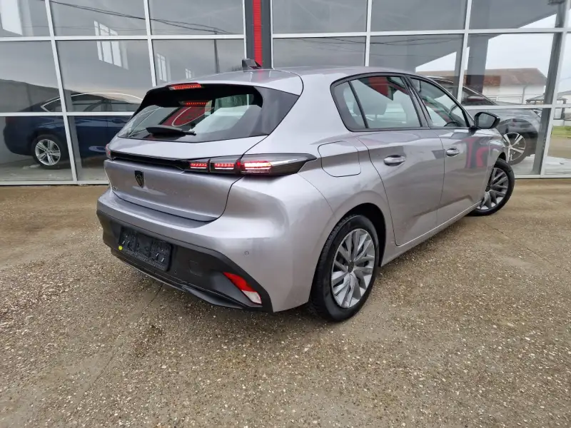 Peugeot 308 Benzin 2022. godište - Slika 5