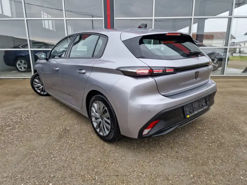 Peugeot 308 Benzin 2022. godište - Slika 7