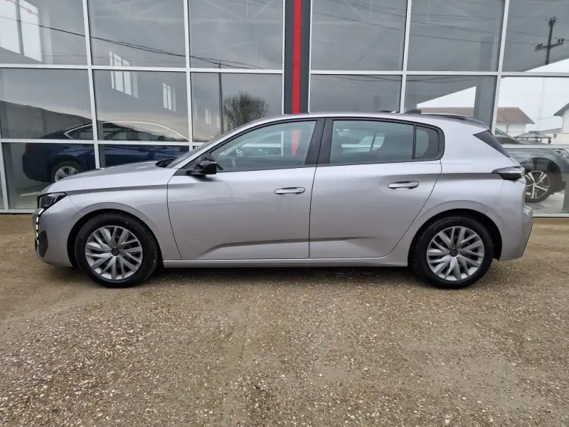Peugeot 308 Benzin 2022. godište - Slika 8