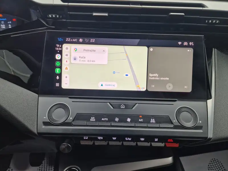 Peugeot 308 Benzin 2022. godište - Slika 19