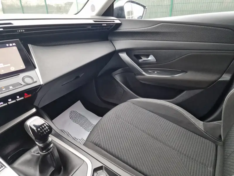 Peugeot 308 Benzin 2022. godište - Slika 30