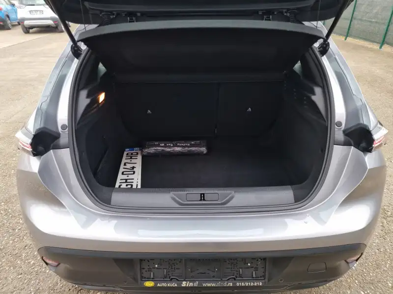 Peugeot 308 Benzin 2022. godište - Slika 35