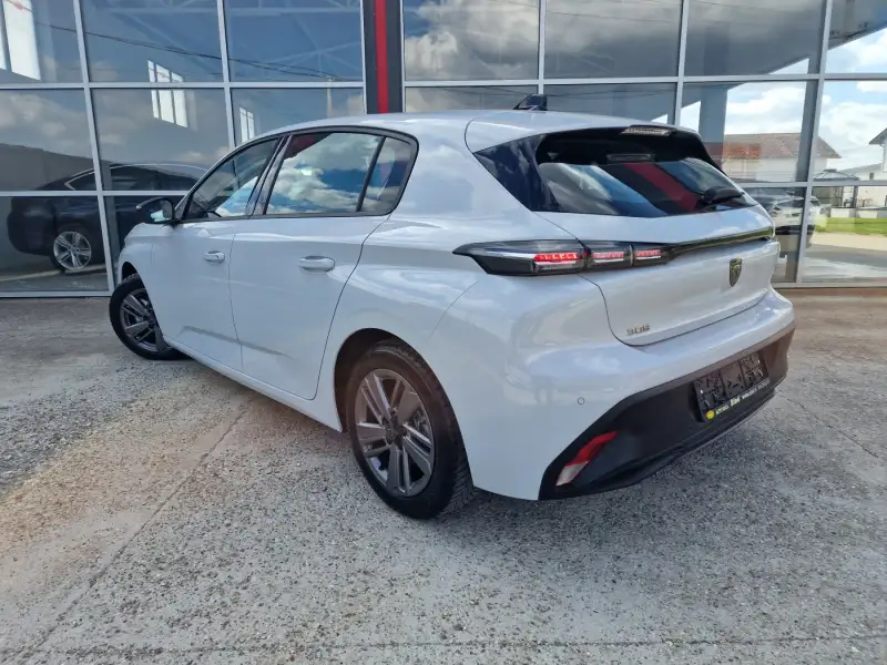 Peugeot 308 Benzin 2023. godište - Slika 7