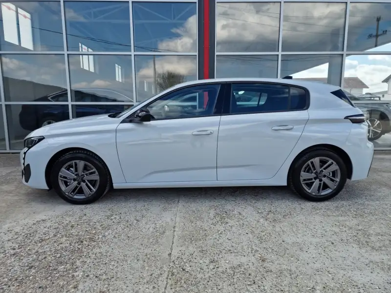 Peugeot 308 Benzin 2023. godište - Slika 8