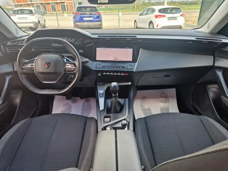 Peugeot 308 Benzin 2023. godište - Slika 14