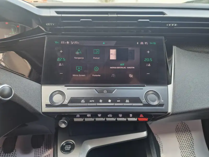 Peugeot 308 Benzin 2023. godište - Slika 21