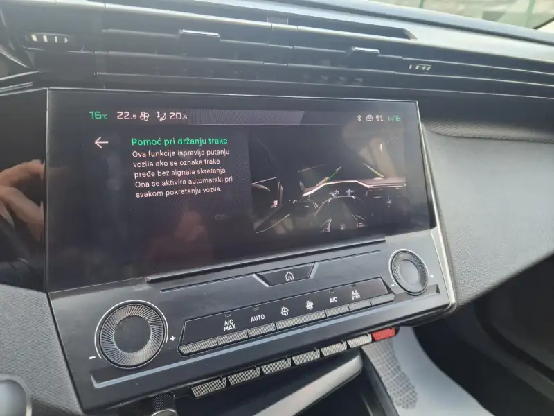 Peugeot 308 Benzin 2023. godište - Slika 23