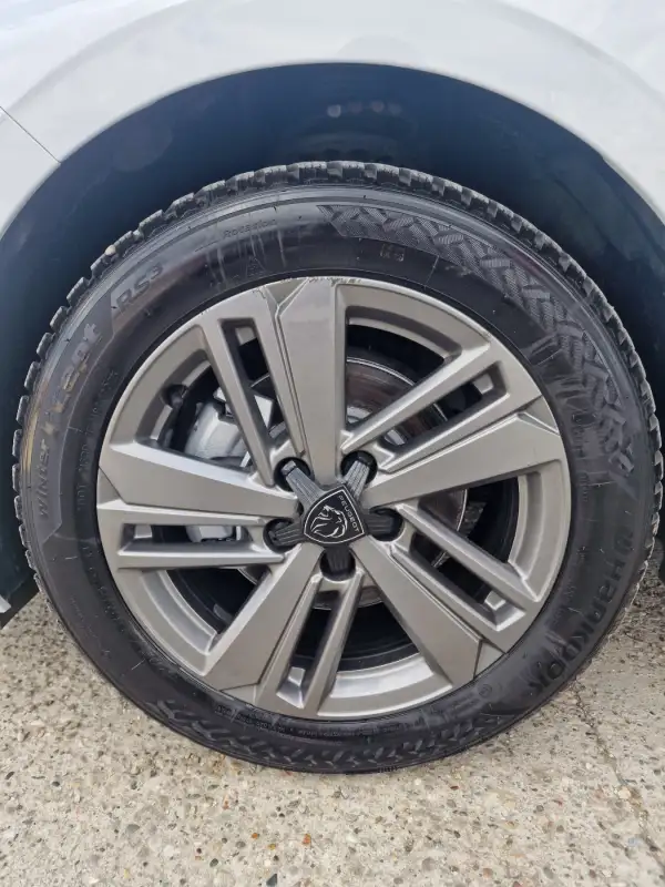 Peugeot 308 Benzin 2023. godište - Slika 31
