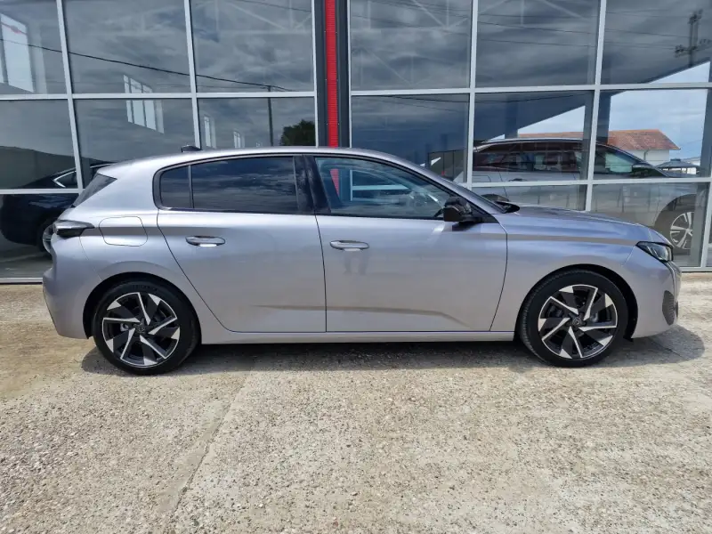 Peugeot 308 ALLURE Benzin 2022. godište - Slika 4