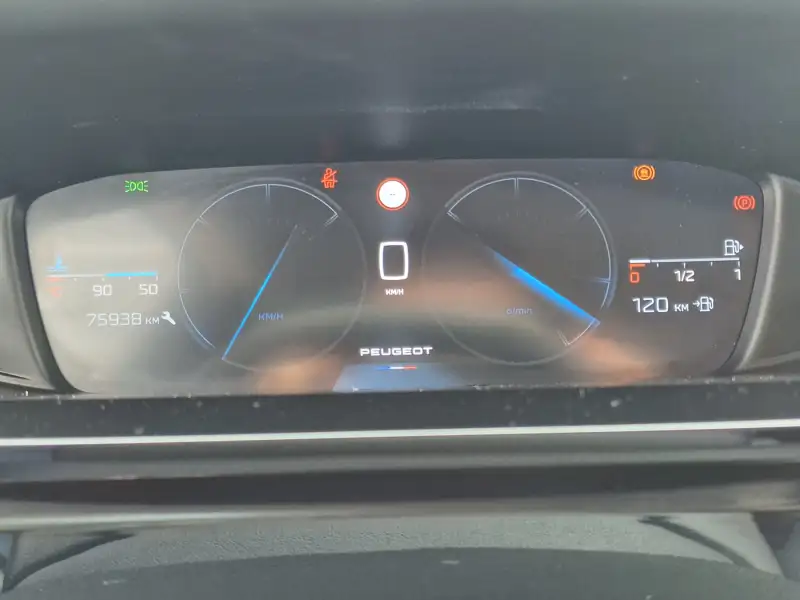 Peugeot 308 ALLURE Benzin 2022. godište - Slika 19